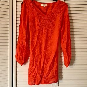 • Long Sleeve Shift Dress •